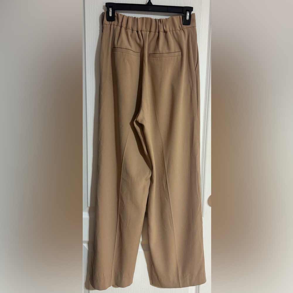 Aritzia Babaton Crepe Tio Wide Leg Pleated High Waisted Pockets Tan Pants Size 4 - Picture 6 of 10